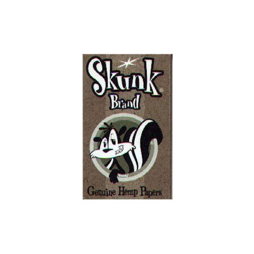 Skunk rolling papers are made in the country of Spain from pure hemp. Skunk rolling papers have a lot of loyal customers, they love the iconic Skunk character "Skunky" as well as the nice and slow burning rolling papers.